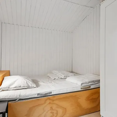 3 Bedroom Awesome In * אבנרה