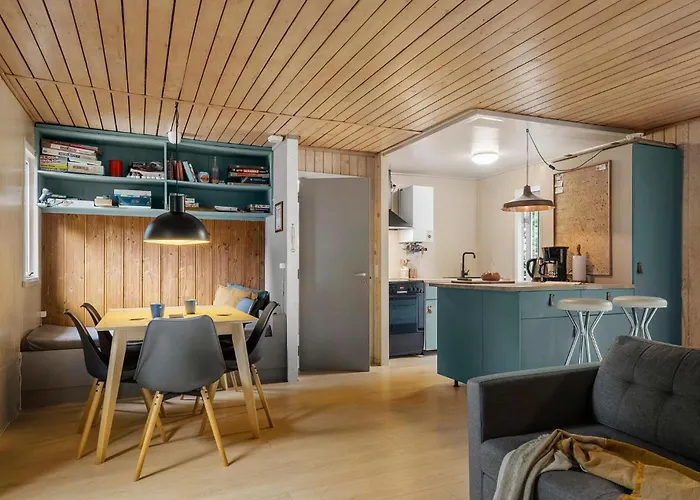 Дом отдыха 3 Bedroom Awesome In Обенро